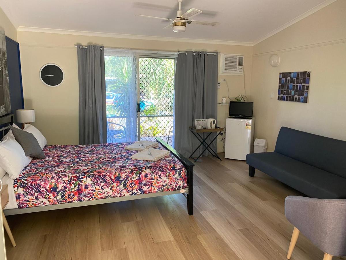 Colonial Village Resort Hervey Bay Buitenkant foto