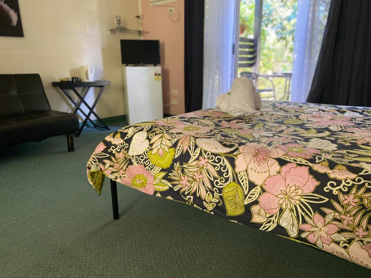 Colonial Village Resort Hervey Bay Buitenkant foto