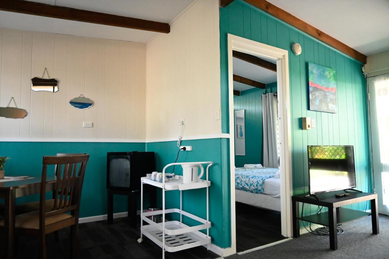 Colonial Village Resort Hervey Bay Buitenkant foto