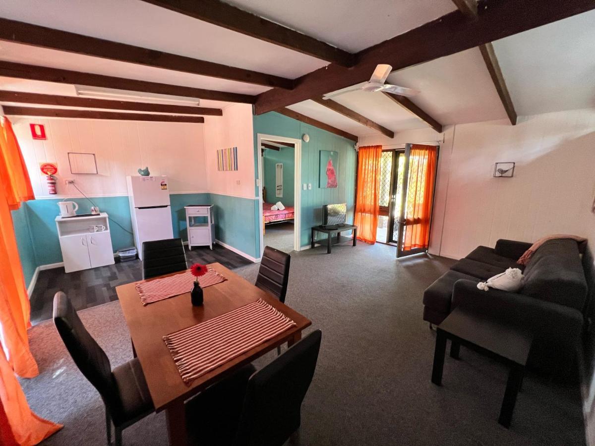 Colonial Village Resort Hervey Bay Buitenkant foto