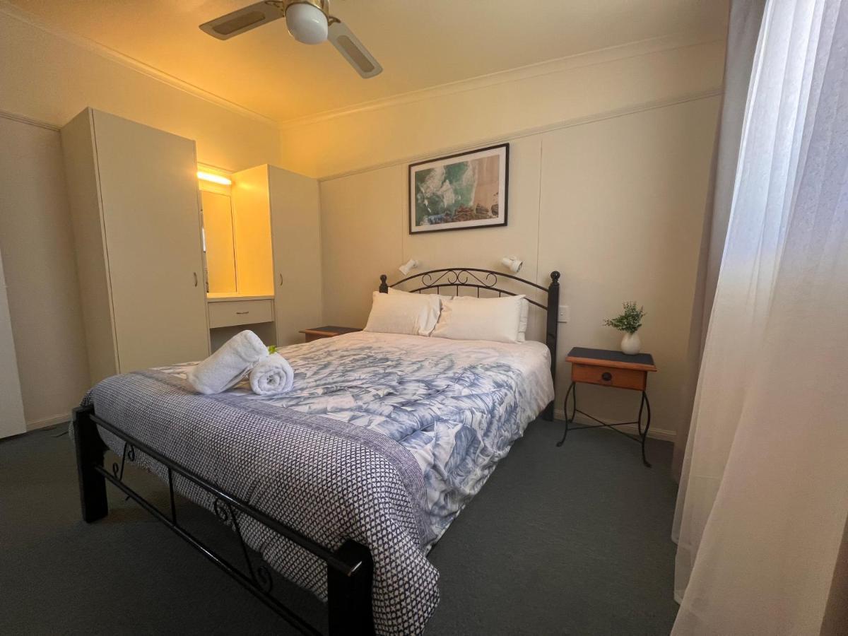 Colonial Village Resort Hervey Bay Buitenkant foto