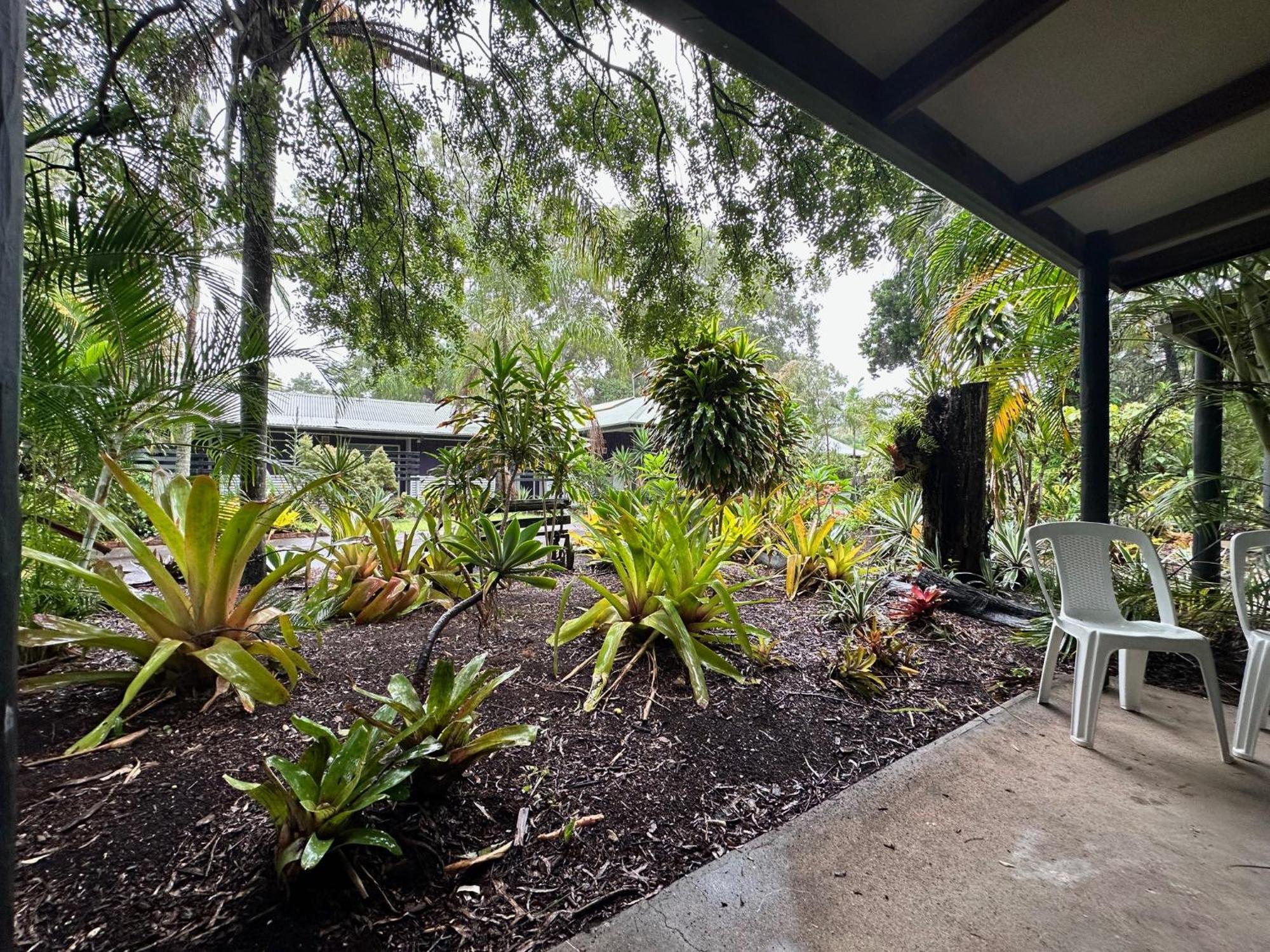 Colonial Village Resort Hervey Bay Buitenkant foto